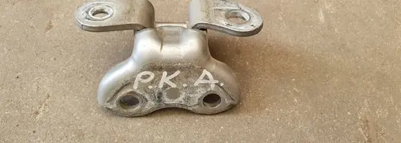 Toyota Auris E180 Front door lower hinge 