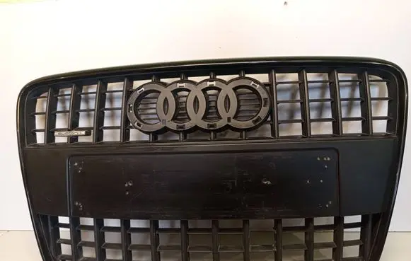 Audi Q7 4L Front bumper upper radiator grill 4L0853651F