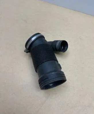 Audi TT TTS Mk2 Air intake duct part 8J0129684 VCD446283