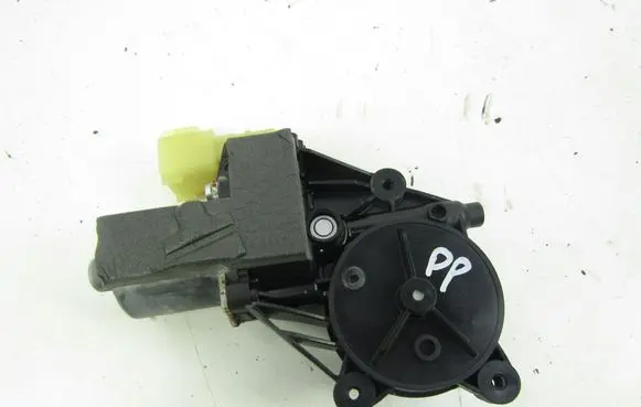 Chevrolet Meriva Front door window regulator motor 0130822793