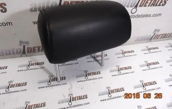 Lexus RX 300 Rear seat headrest 