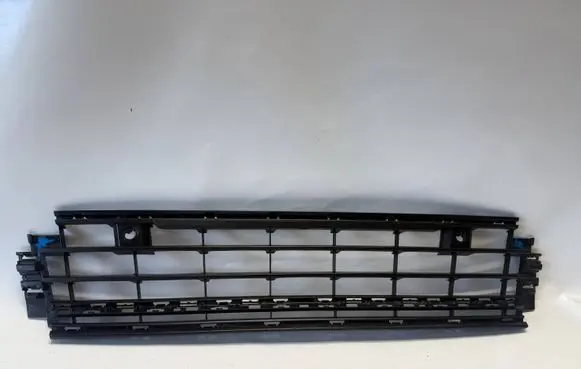 Volkswagen Golf VIII Front bumper lower grill 5H0653677F 5H0653677
