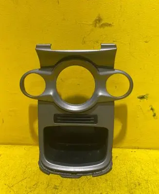 Ford Fiesta Center console ba6118d422aaw