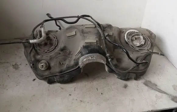 Ford Mustang VI Fuel tank FR3C9A031BA
