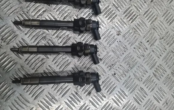 BMW 3 F30 F35 F31 Fuel injectors set 0445110289 779844605