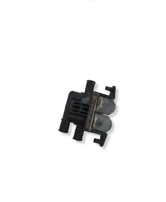 BMW 5 E39 Coolant heater control valve 8374995 1147412