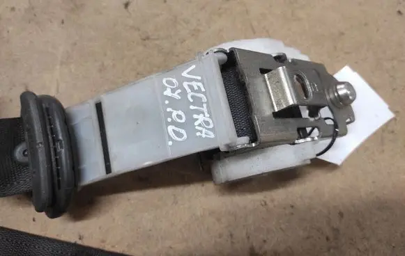 Opel Vectra C Front seatbelt 13128272N 13146618F