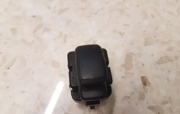 Mitsubishi Pajero Electric window control switch MR445659