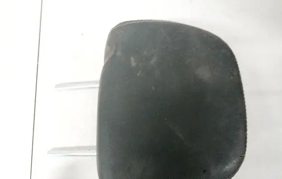 Mitsubishi Outlander Front seat headrest 