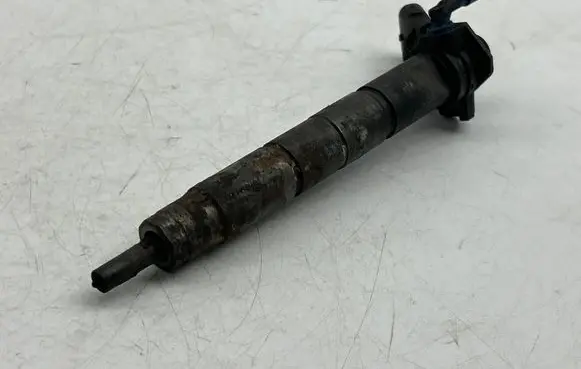 Mercedes-Benz C W206 Fuel injector A6540700400 0445118040 2122202367