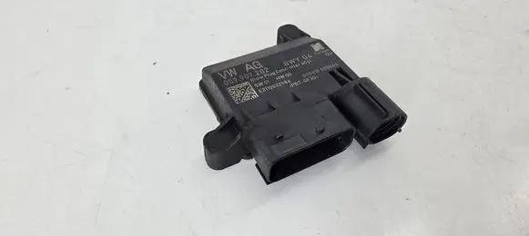 Audi Q7 4M Glow plug pre-heat relay 059907282