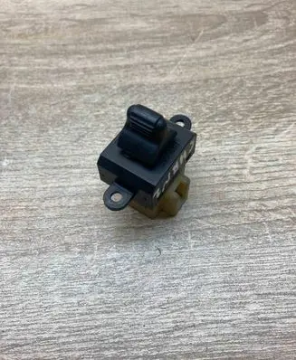 Mitsubishi Carisma Wing mirror switch CARISMASWITCH