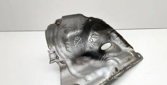 BMW 3 F30 F35 F31 Heat shield in engine bay 7606649