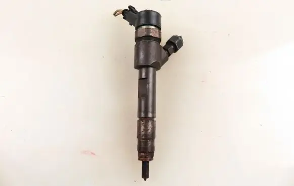 Fuel injector