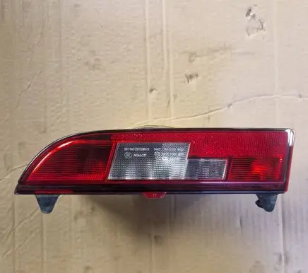 BMW i3 Rear bumper light 7304043 620201 620200E1