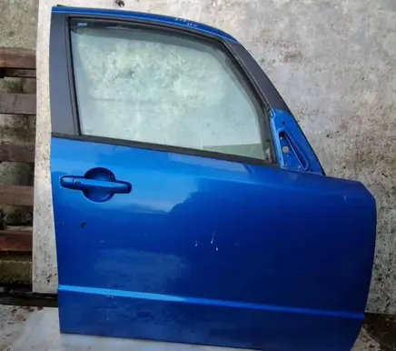 Suzuki SX4 Front door