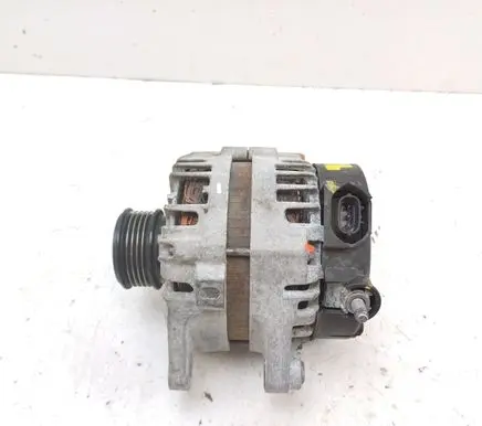 KIA Ceed Generator/alternator 373002A850 2611067
