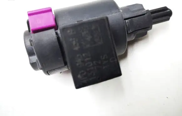 Audi A6 S6 C7 4G Brake pedal sensor switch 4F0945459B