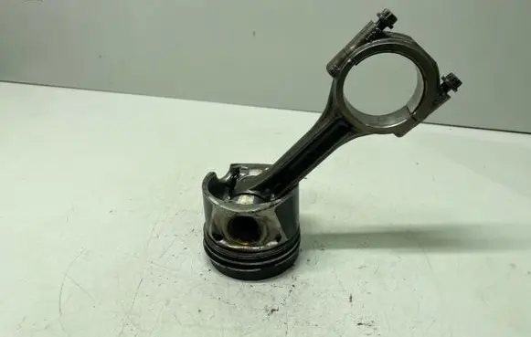Audi A6 C7 Piston with connecting rod 04LA