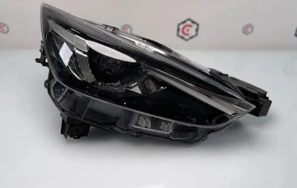 Mazda CX-3 Headlight/headlamp NULL