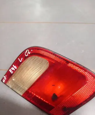 Tailgate rear/tail lights