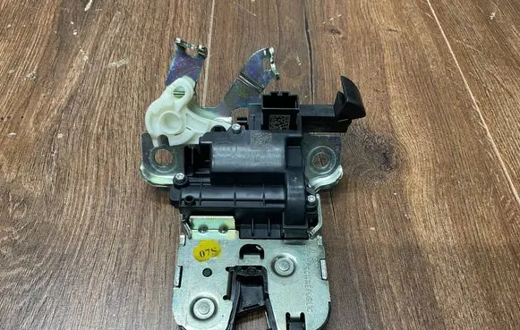 Skoda Karoq Tailgate/trunk/boot lock/catch/latch 5F0827505