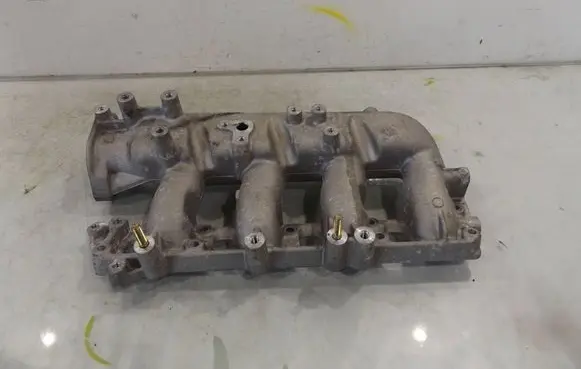 Alfa Romeo 147 Intake manifold