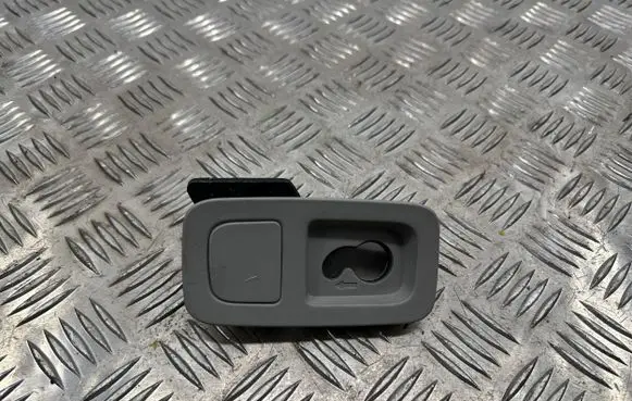 Volvo V60 Cargo luggage net fixing mount 30715567