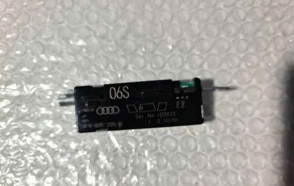 Audi A6 S6 C6 4F Aerial antenna filter 4F9035225H