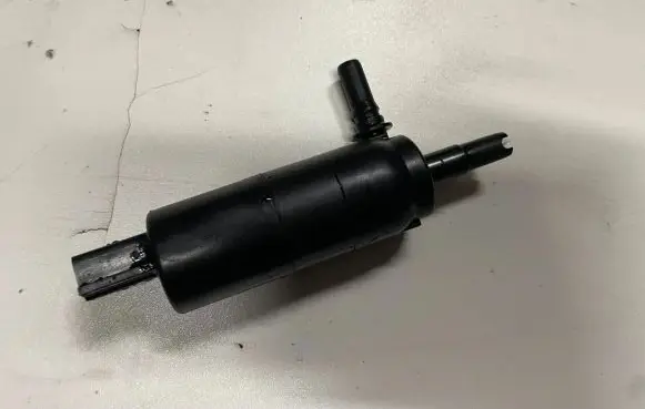 BMW 4 F36 Gran coupe Headlight washer pump 7217792