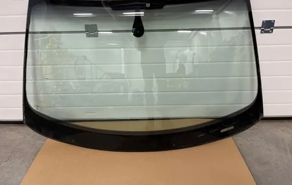 Audi Q3 8U Front windscreen/windshield window 