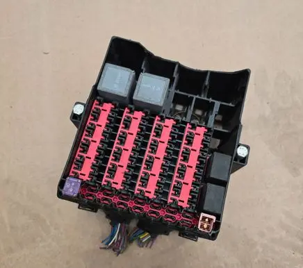 Ford Focus C-MAX Fuse box set 8V5T14A005GEE