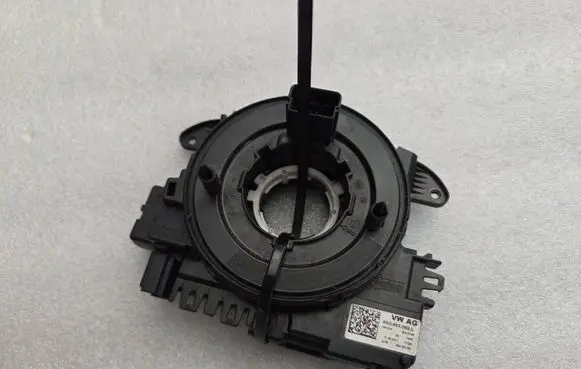 Audi Q3 8U Airbag slip ring squib (SRS ring) 5K0953569L 280307DE 11092011