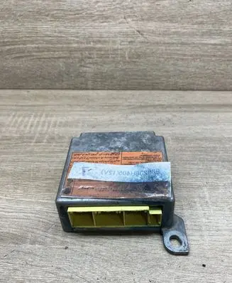 Nissan X-Trail T30 Airbag control unit/module 988208H405