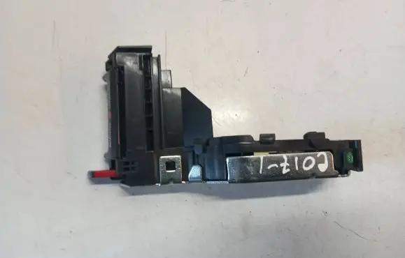 Volvo XC60 Seat back rest lock catch Y285