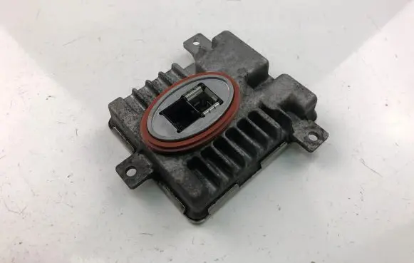 BMW 3 E90 E91 Xenon control unit/module 7237647