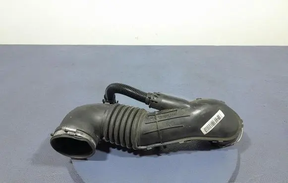 BMW 1 E82 E88 Air intake hose/pipe 7804846