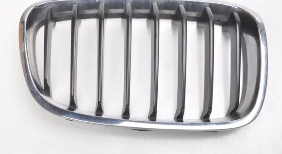 BMW 1 F20 F21 Front bumper upper radiator grill 7262118