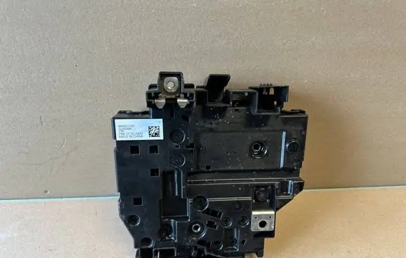 Volvo XC40 Current control relay 8889877787 32265898 PA6GF10M20