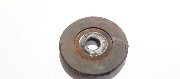 Coil spring mount