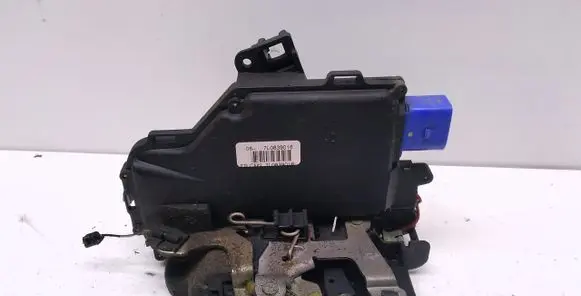 Volkswagen Golf V Rear door lock 7L0839016 FRCM27L839016