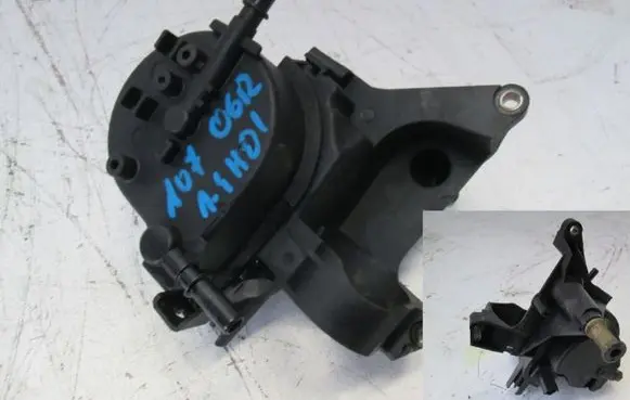 Peugeot 107 Fuel filter housing 