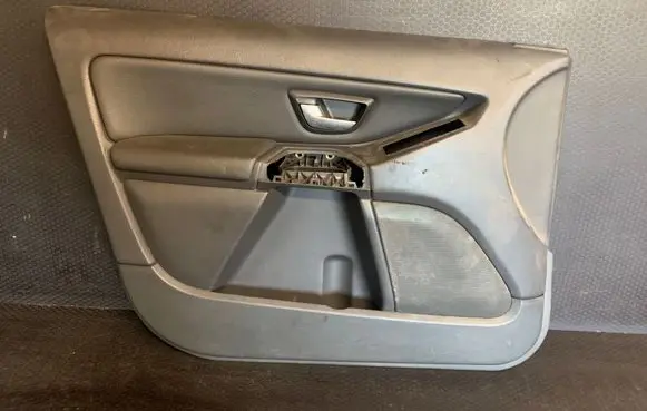 Volvo XC90 Front door card panel trim 1386447 39995409 1132321