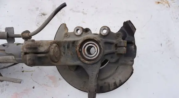 Ford C-MAX II Front wheel hub