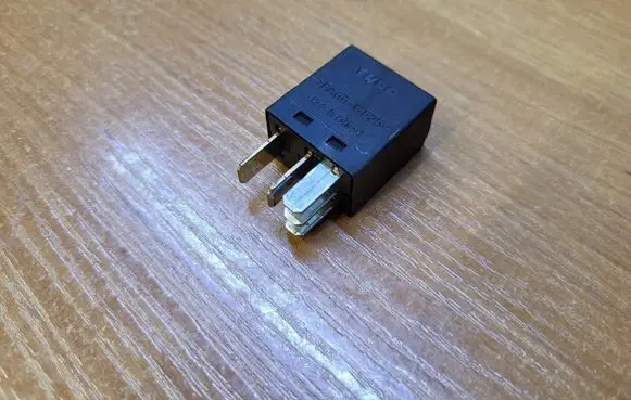 Volvo V50 Other relay 9441161 061622A 28074A4001