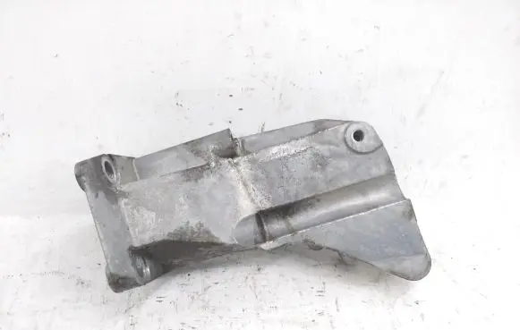 Mitsubishi Outlander Engine mounting bracket