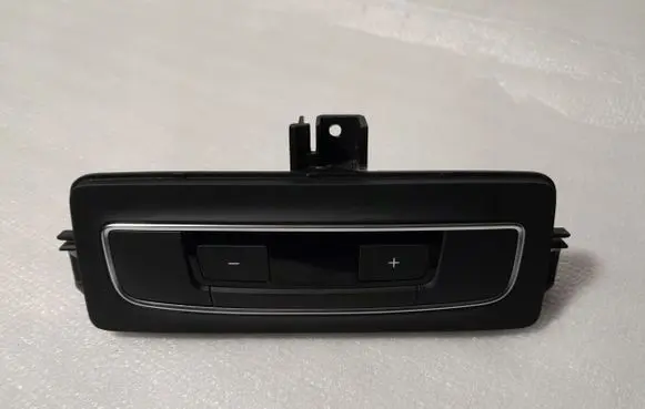 Audi Q8 Tailgate/trunk/boot open switch 4M8863289