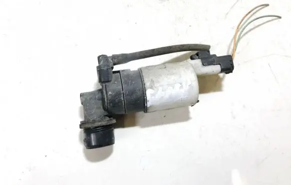 Renault Megane II Windscreen/windshield washer pump 8200067015