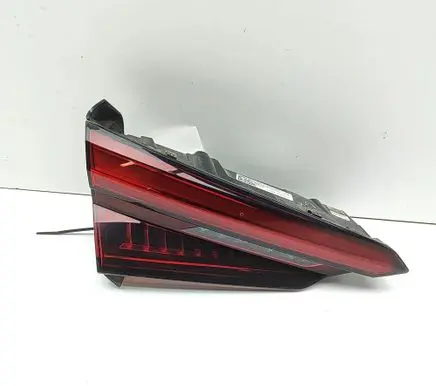 Audi A5 Tailgate rear/tail lights 8W6945093J