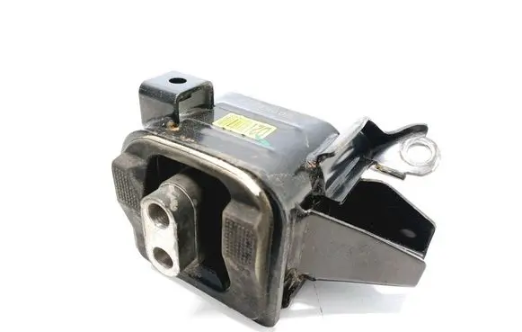 Engine mount bracket